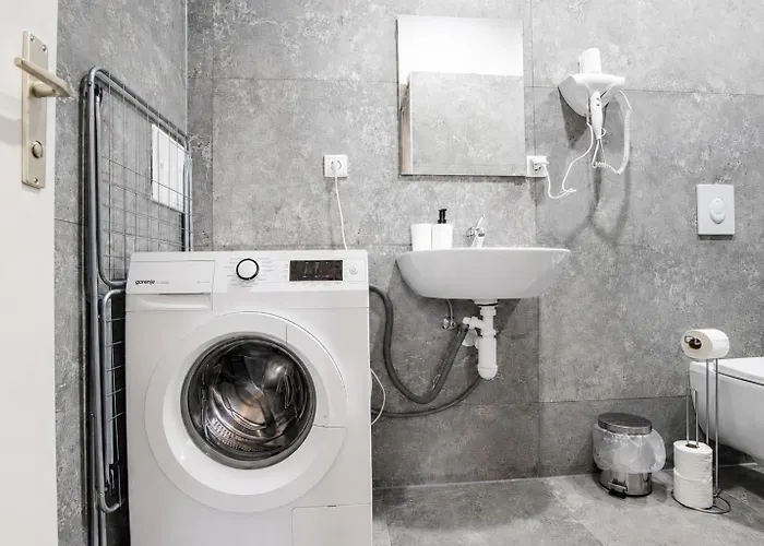 Apartment 8-min Walk To Westbahnhof Chic 1br *